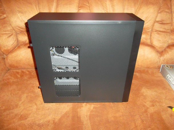 Chieftec iArena CQ-01B-500GPA 500W вид сбоку