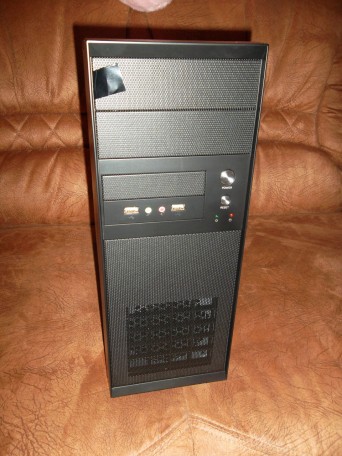 Chieftec iArena CQ-01B-500GPA 500W вид спереди